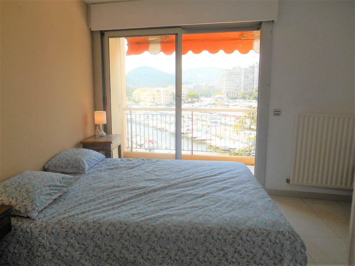 Appartement Le France - Vacances Cote D'Azur Манделю-ла-Напул Екстериор снимка